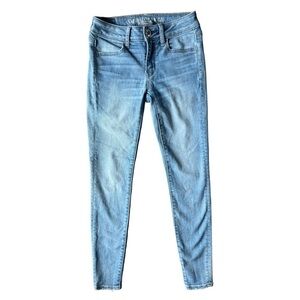 American Eagle Women’s Super Super Stretch Light Wash Skinny Jeans, Size 0